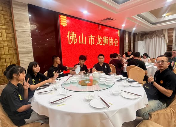 ฝอซาน ประเทศจีน (我们来了)